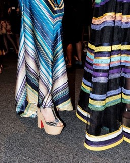 Christian_LouboutinNYFW_15_naeemKhan_1-800x1000.jpg